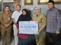 Pemkot Jambi Serahkan Santunan Jaminan Kematian Kepada Keluarga Almarhum Widianto, Ketua RT 18 Kelurahan Cempaka Putih