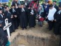 Ephorus HKBP Pimpin Ibadah Pemberangkatan dan Penguburan Jenazah Pdt. Bonar H. Lumbantobing, M.Th