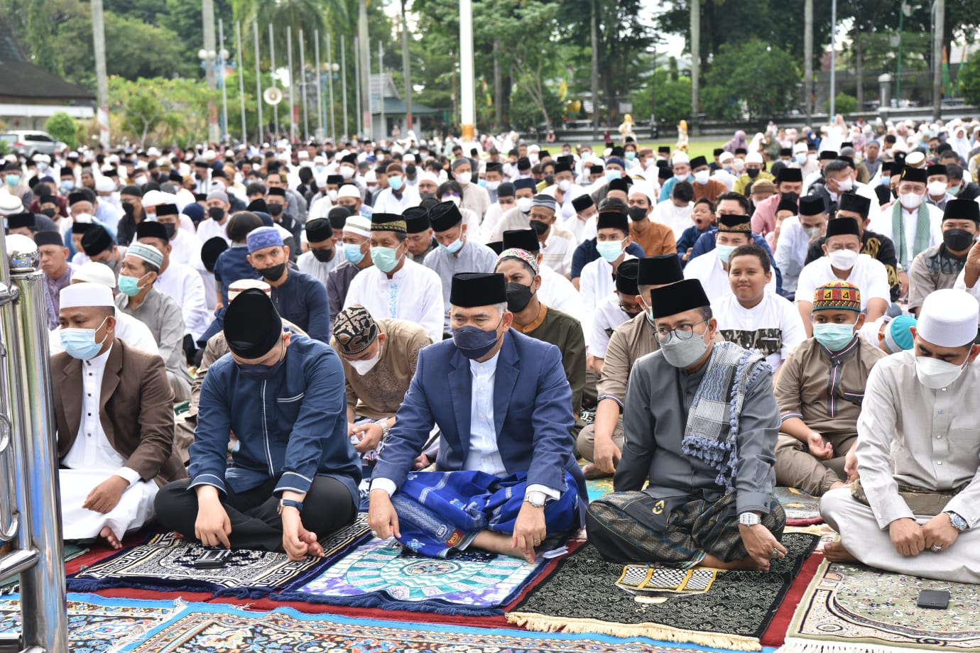 Ribuan Jamaah Shalat Idul Fitri di Lapangan Utama Balaikota Jambi