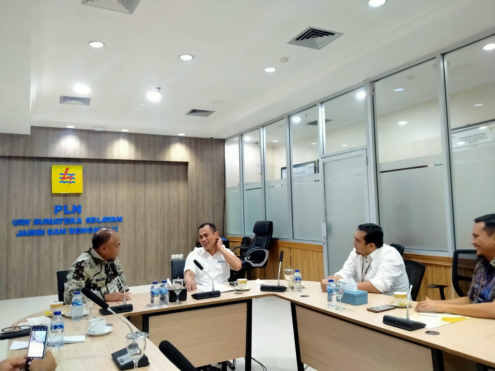 PLN SSJB setujui Pembangunan Tower Jaringan listrik Mangupeh dan Muaro Ketalo