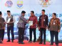 Bupati Batang Hari terima seritifikat Tanah Wakaf dan Musholah Oleh Menteri ATR/BPN
