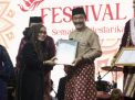 Pj. Bupati Asraf Terima Penghargaan Explore Jambi Award di Festival Batanghari 2024
