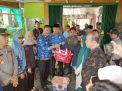 Pj. Bupati Kerinci Asraf Serahkan Bantuan kepada Korban Kebakaran di Desa Air Panas Semurup