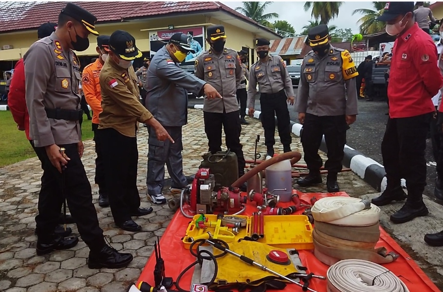 Ketua DPRD  Herman Efendi Dampingi Bupati Merangin Ikuti Apel Pergelaran Peralatan Karhutla  