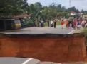 Jalan Lintas Sumatera Penghubung Jambi - Sumbar Terputus Akibat Banjir Bandang