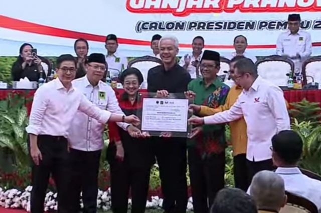 BREAKING NEWS!! Mahfud Md Resmi Jadi Cawapres Ganjar Pranowo