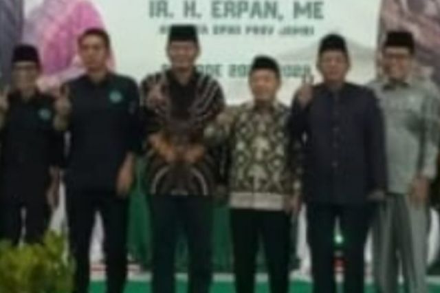 Netralitas seorang ASN saat ikuti Tasyakuran Anggota Dewan di Batang Hari