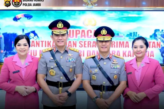 Kapolri Pimpin Upacara Sertijab 10 Kapolda