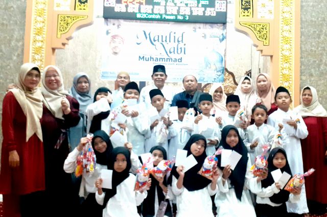 Ratusan Jamaah Hadiri Peringatan Maulid Nabi di Masjid Ar Roudhoh Jelutung