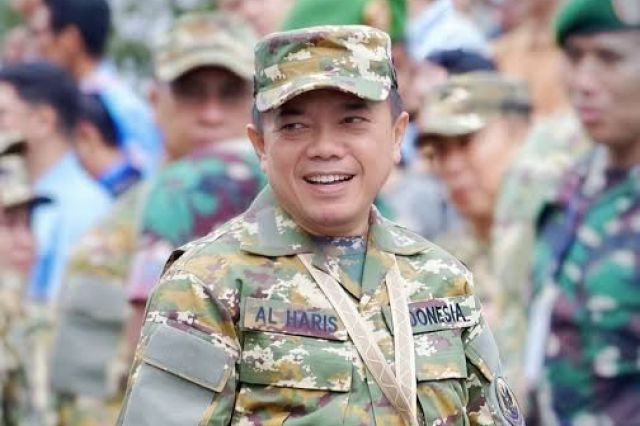 KISAH INSPIRATIF: Mantan Loper Koran Kini Jadi Gubernur Jambi