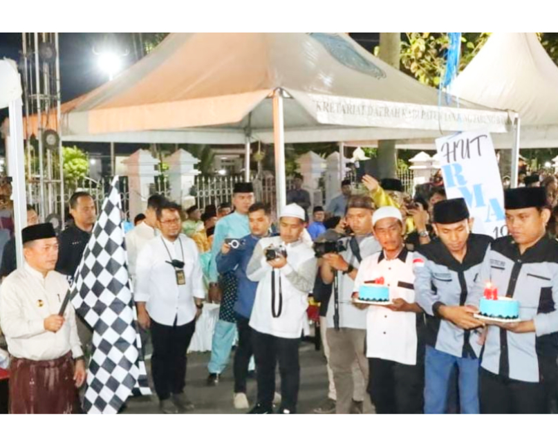 Gubernur Jambi Lepas Peserta Festival Arakan Sahur di Tanjabbarat
