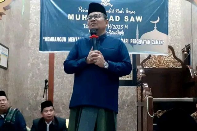 Dr. Maulana Hadiri Peringatan Isra Mi'raj di Masjid Ar Roudhoh Jelutung