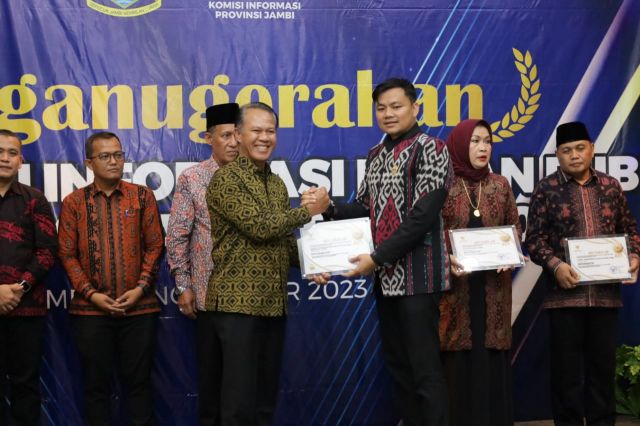 Raih Penghargaan Keterbukaan Informasi Publik, M. Adnan  Sampaikan Rasa Bangga Pada Tim Kanwil Kemenkumham Jambi
