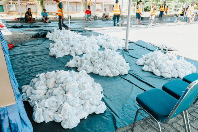 Muslim PalmCo Rampungkan Penyaluran 61 Ton Paket Daging Kurban di 50 Kabupaten dan Kota