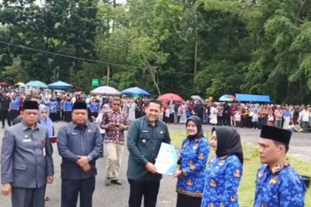 Bupati Merangin HM Syukur Lantik 1.375 PPPK di Taman Arboretum Rio Alif