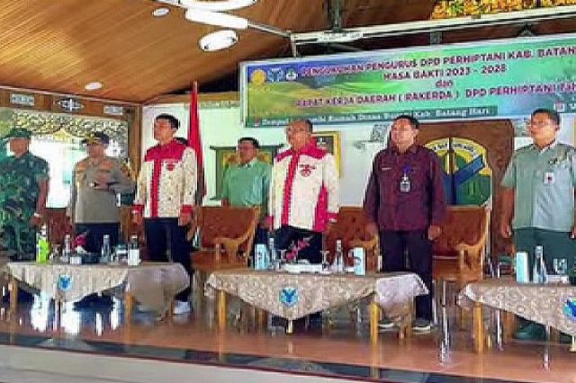 Bupati Fadhil Arief Apresiasi Dedikasi dan Kerja Keras Penyuluh Pertanian Batang hari